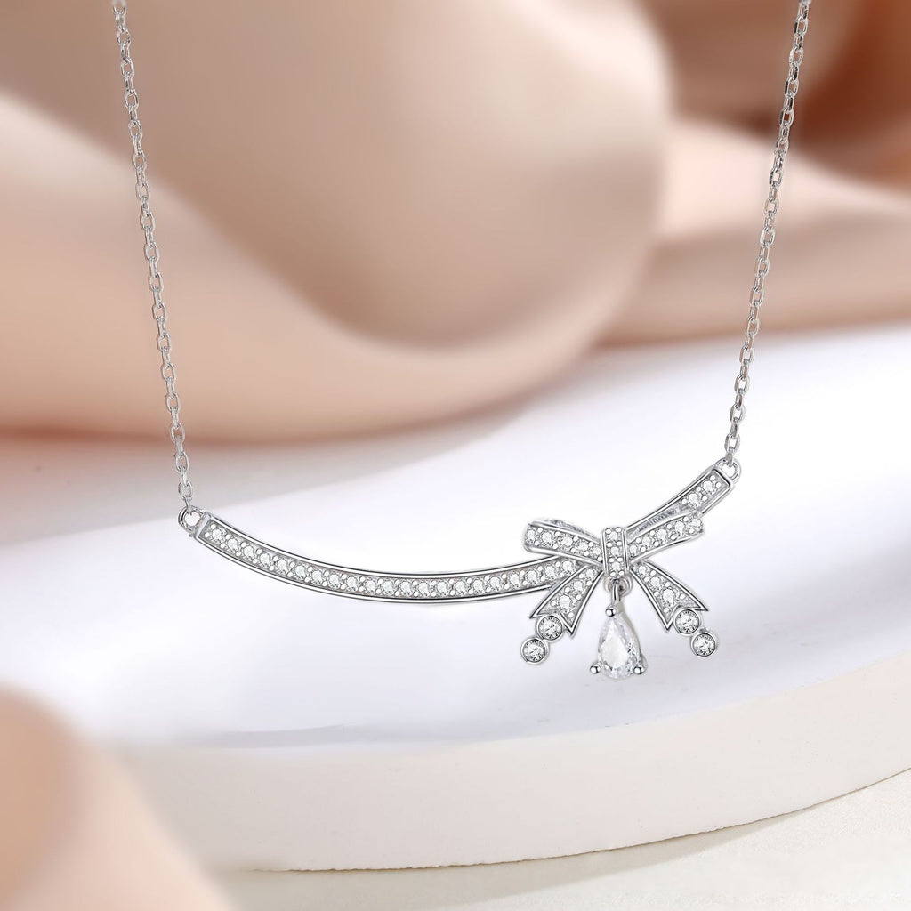 Damen Halskette mit elegantem Schleifenmotiv und funkelnden Zirkonia Shop Nory