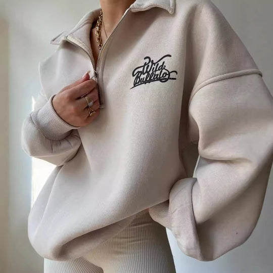 Damen Oversized Halbzip-Sweatshirt mit Stehkragen und gesticktem Logo Shop Nory