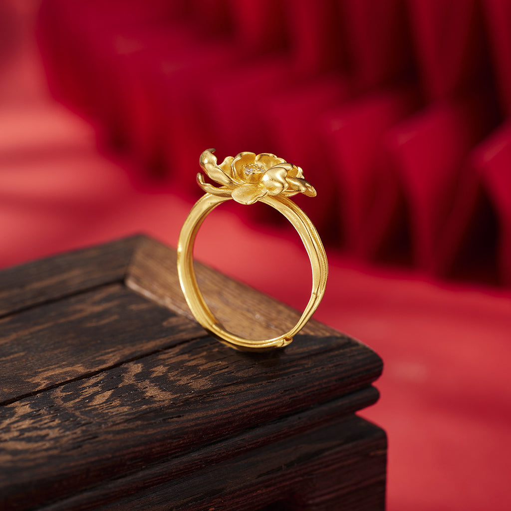 Damen Ring mit kunstvollem Blumenmotiv und funkelnden Zirkonia Shop Nory