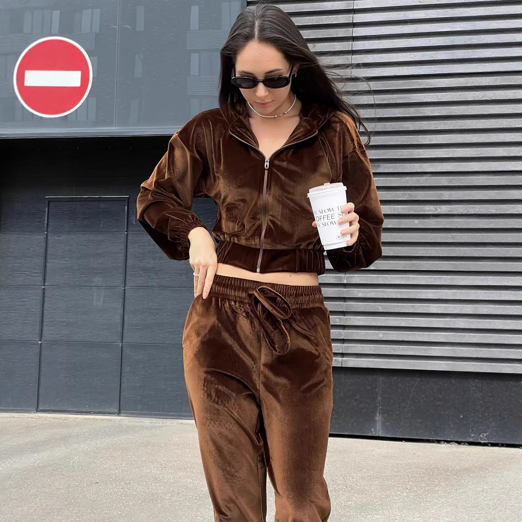 Damen weiches Velours-Lounge-Set mit kurzer Reißverschluss-Kapuzenjacke und weiter High-Waist-Hose Shop Nory