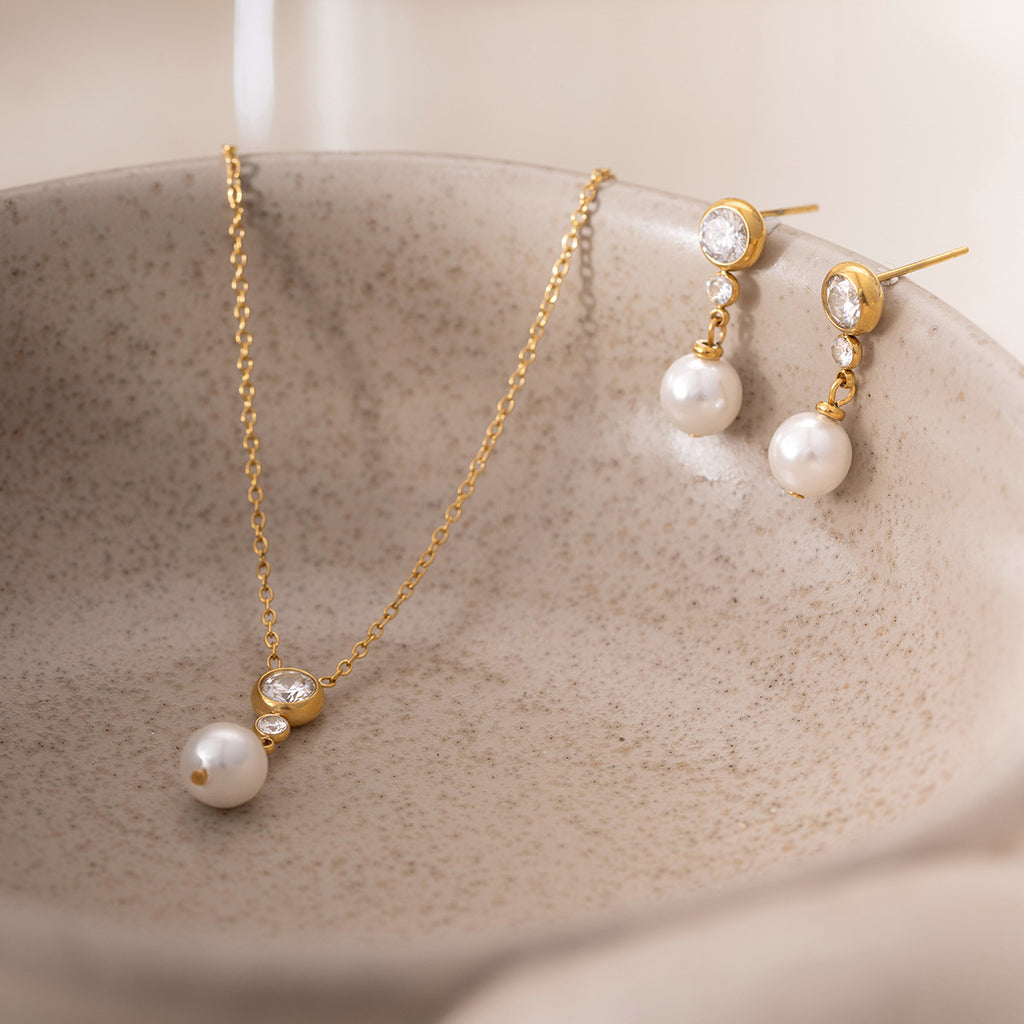 Damen Elegante Halskette mit Zirkonia und Perlenanhänger Shop Nory