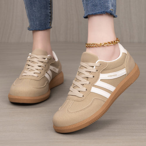 Damen nan retro-inspirierter Low-Top Sneaker mit Velours- und Synthetikbesatz Shop Nory