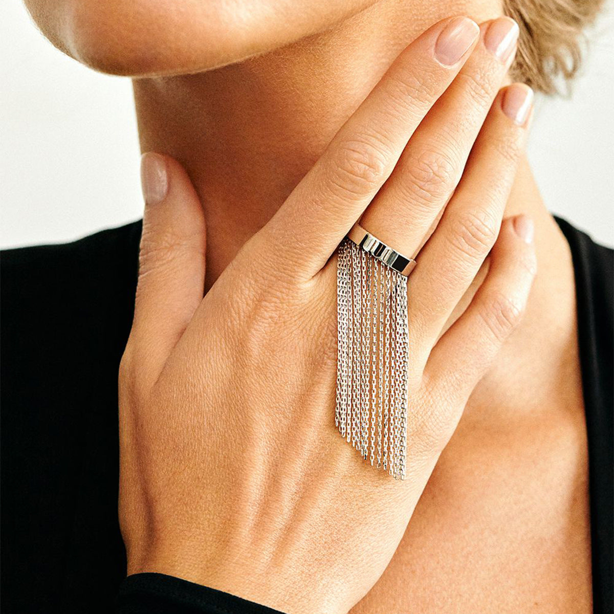 Damen Halskette aus hochwertigem Edelstahl mit elegantem Tropfenanhänger und hypoallergenen Eigenschaften Shop Nory