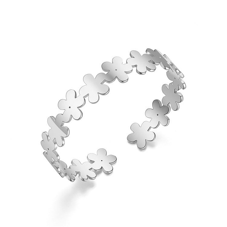 Damen Armreif mit filigranem Blütenmuster Shop Nory