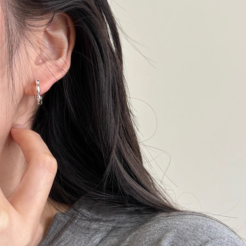 Damen Creolen mit elegantem, geschwungenem Design Shop Nory