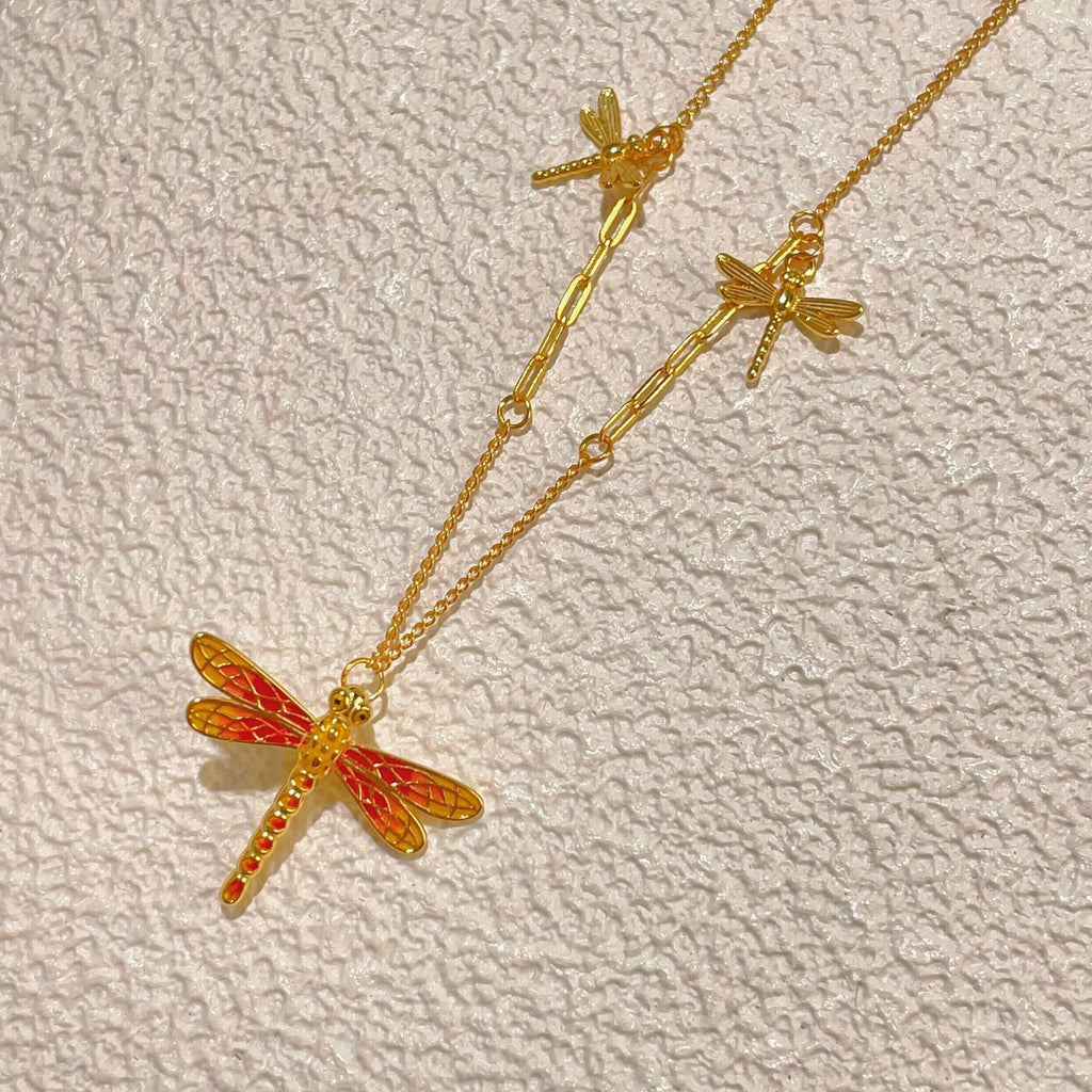 Damen Halskette mit kunstvollem Libellenanänger und filigraner Gliederkette Shop Nory
