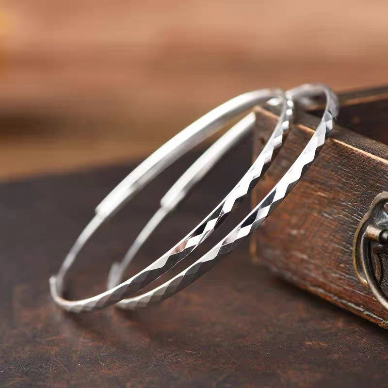 Damen Ohrhänger mit elegantem, geschwärztem Design und funkelndem Finish Shop Nory