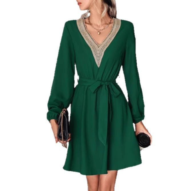 Damen nan knielanges V-Ausschnitt Kleid mit Häkelspitzen-Einsatz, Bindegürtel und leichten Ballonärmeln Shop Nory