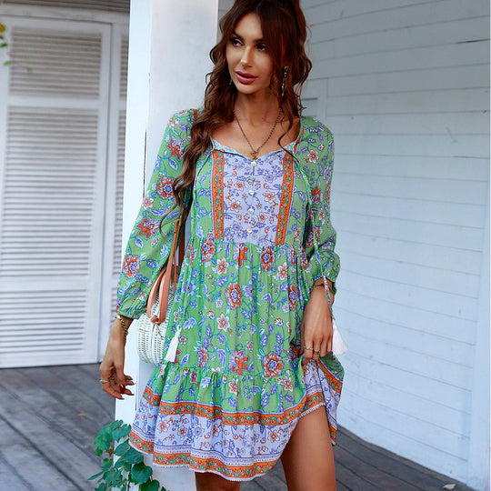 Damen nan Boho-Blumenminikleid mit V-Ausschnitt, Quastenbindegürtel und stufenweisem Volantrock Shop Nory