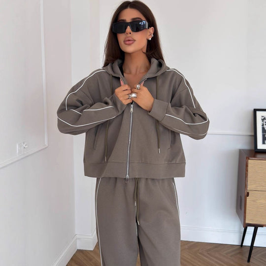 Damen Lässiges zweiteiliges Lounge-Set mit oversized Zipjacke und weitem Kordelzug-Hosenbund Shop Nory
