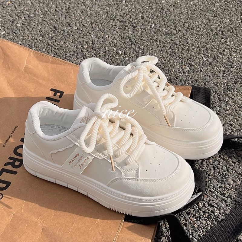 Damen Urbane Plateausneaker im Minimalstil mit gepolstertem Komfortkragen Shop Nory