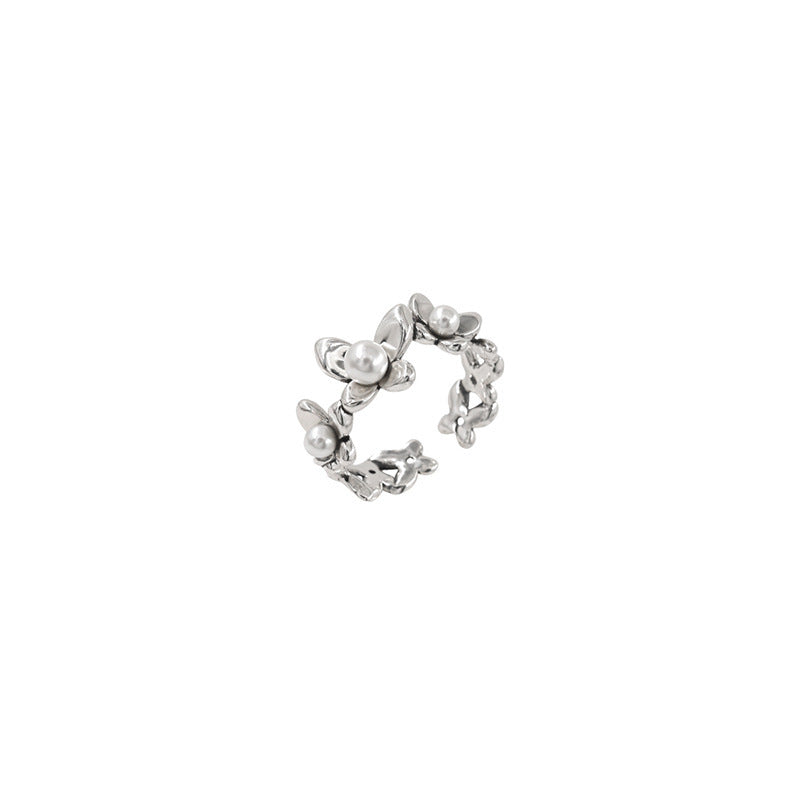Damenring mit floralem Design und zarten Perlen-Details Shop Nory