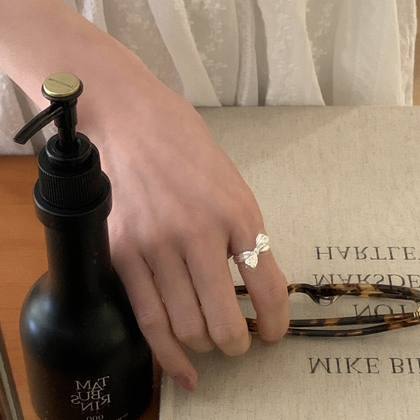 Damen Ring mit kunstvollem Schleifen-Design Shop Nory