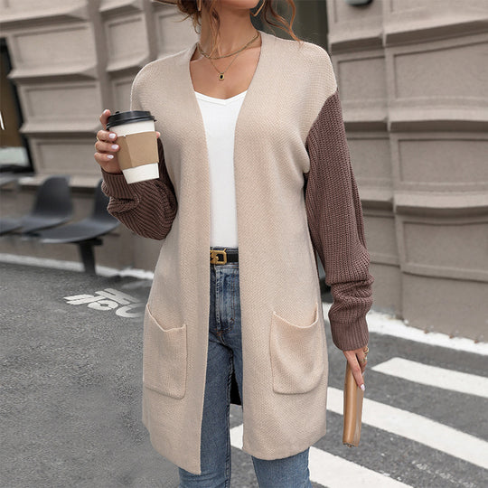 Damen Lange Strickjacke mit Kontrastärmeln und aufgesetzten Taschen Shop Nory