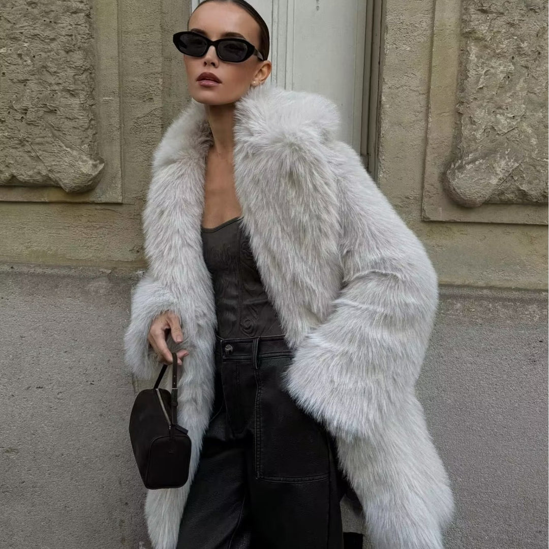 Damen Kurzjacke aus voluminösem Hochflor‑Kunstpelz mit Oversize‑Silhouette Shop Nory