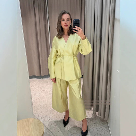 Damen Wickelblazer mit Tunnelzug und weiter Culotte‑Hose Zweiteiler Shop Nory