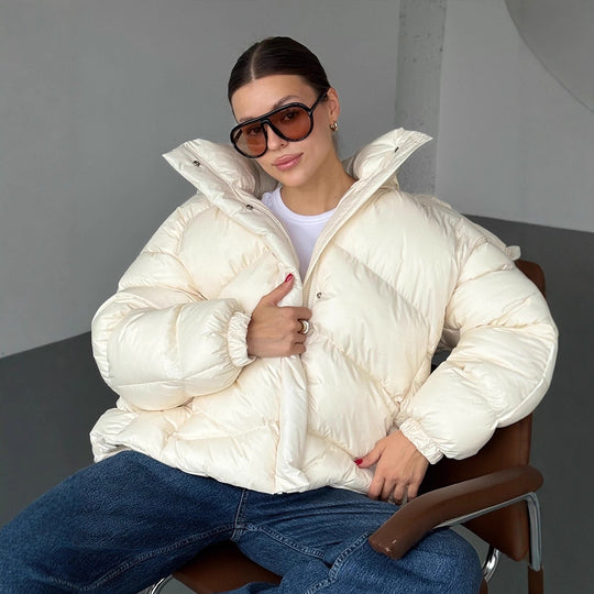 Damen Kurz-Pufferjacke mit Thermofüllung, Oversize-Kapuze & verdecktem Zweiwege-Reißverschluss Shop Nory
