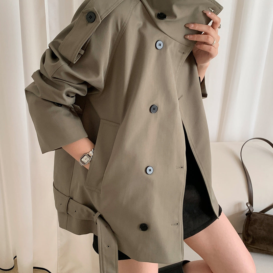 Damen Kurz geschnittener doppeltreihiger Trench mit Stehkragen und Schulterklappen Shop Nory
