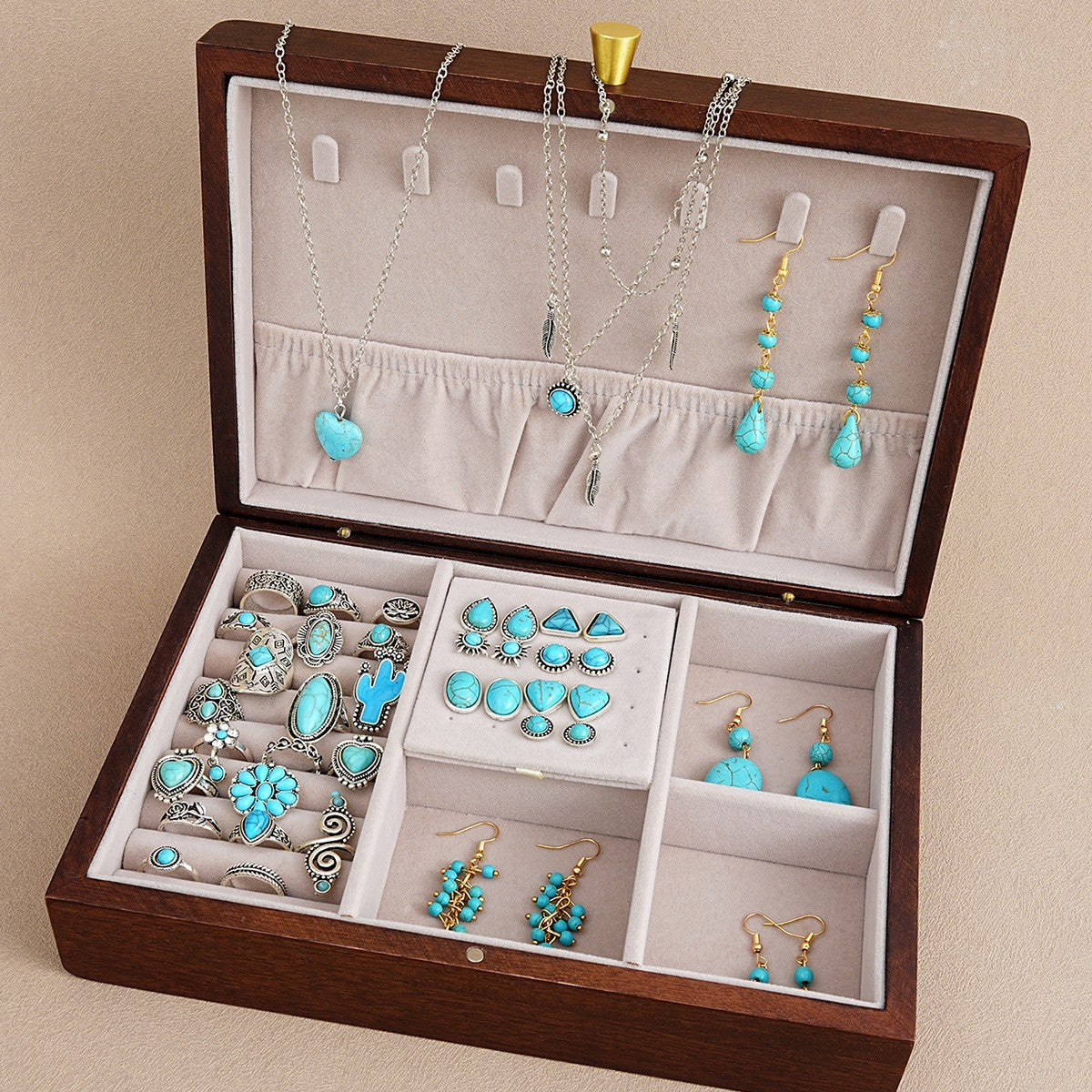 Damen Schmuckset mit vielfältigen Anhängern und eleganten Details Shop Nory