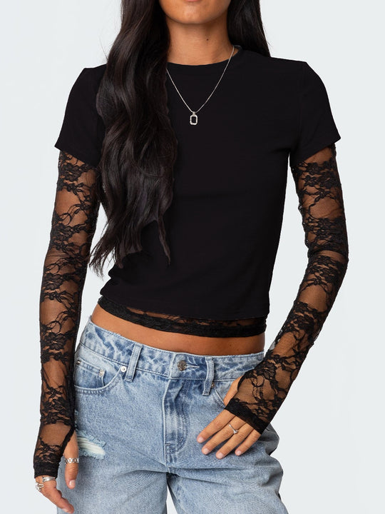 Damen Kurzgeschnittenes T‑Shirt mit transparenten Spitzenärmeln Shop Nory