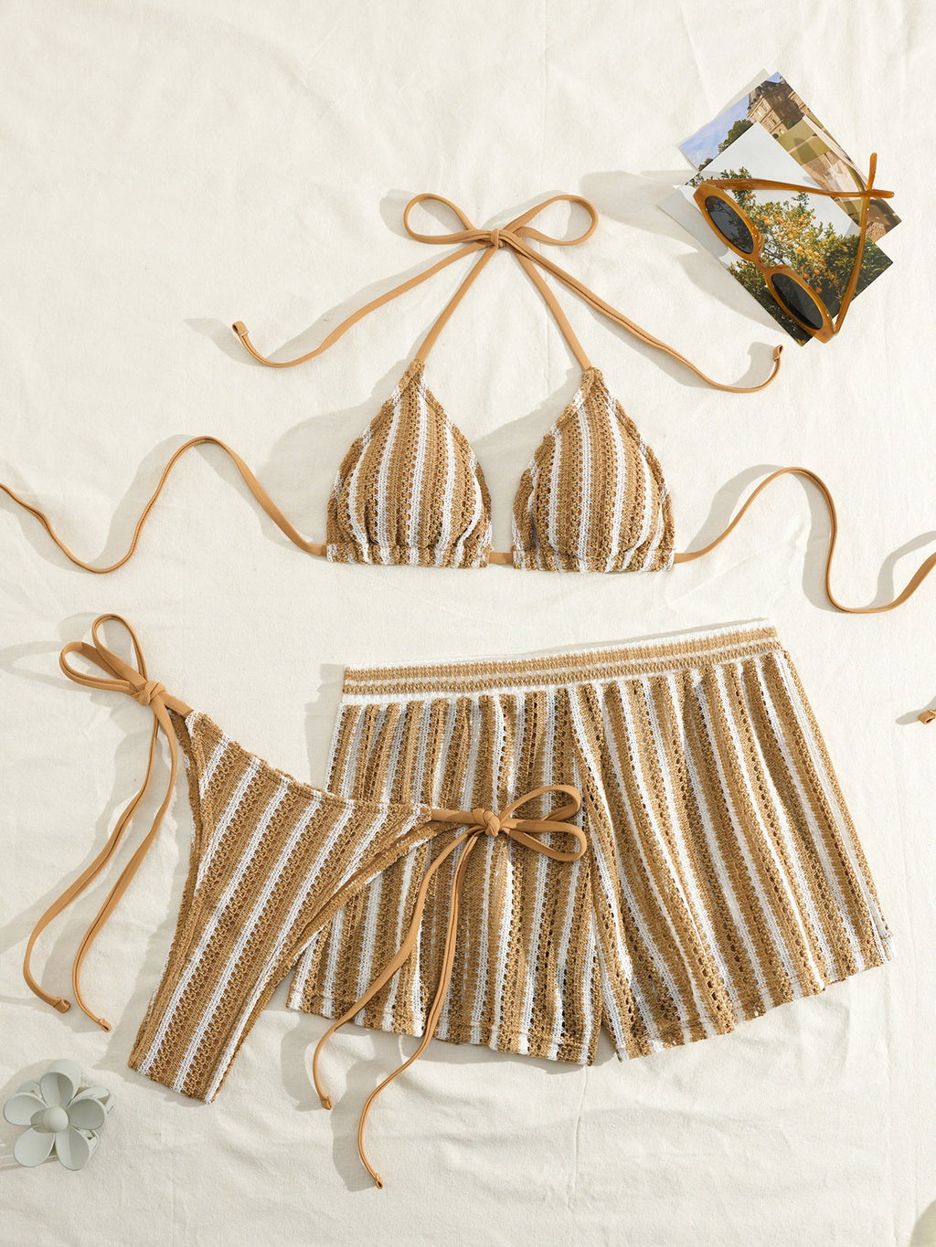 Damen Triangel-Bikini mit luftiger Rüschenshorts
