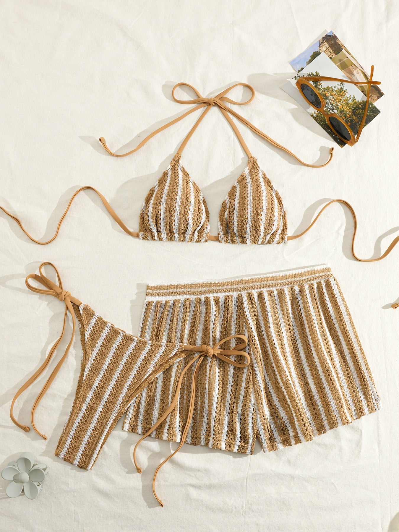 Damen Triangel-Bikini mit luftiger Rüschenshorts