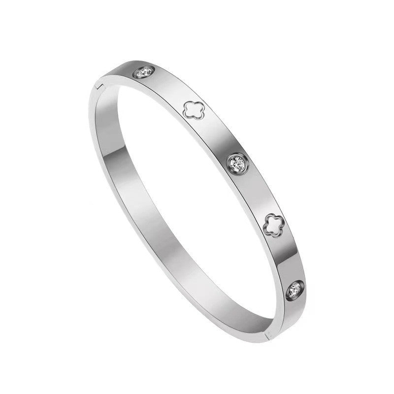 Damen Armreif mit funkelnden Zirkonia und elegantem Design Shop Nory