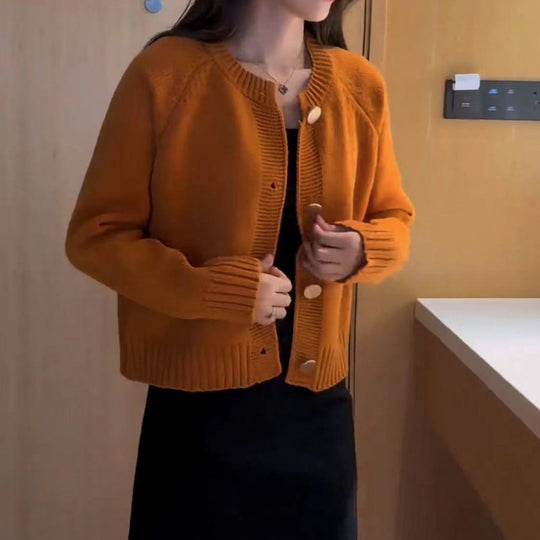 Damen Bequeme Strickjacke mit Knopfdetails Shop Nory
