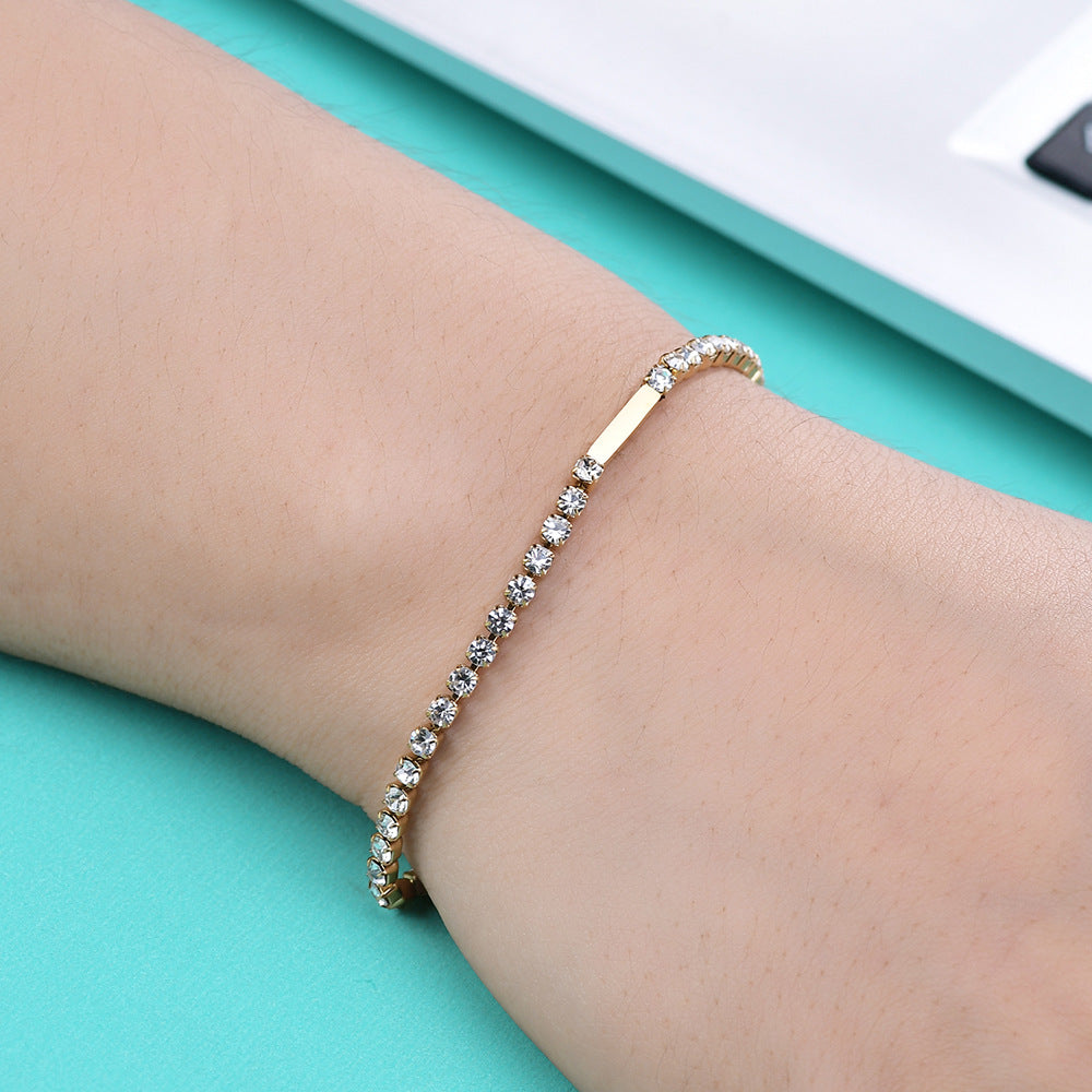 Damen Armband mit funkelnden Zirkonia und stilvollem Verschluss Shop Nory
