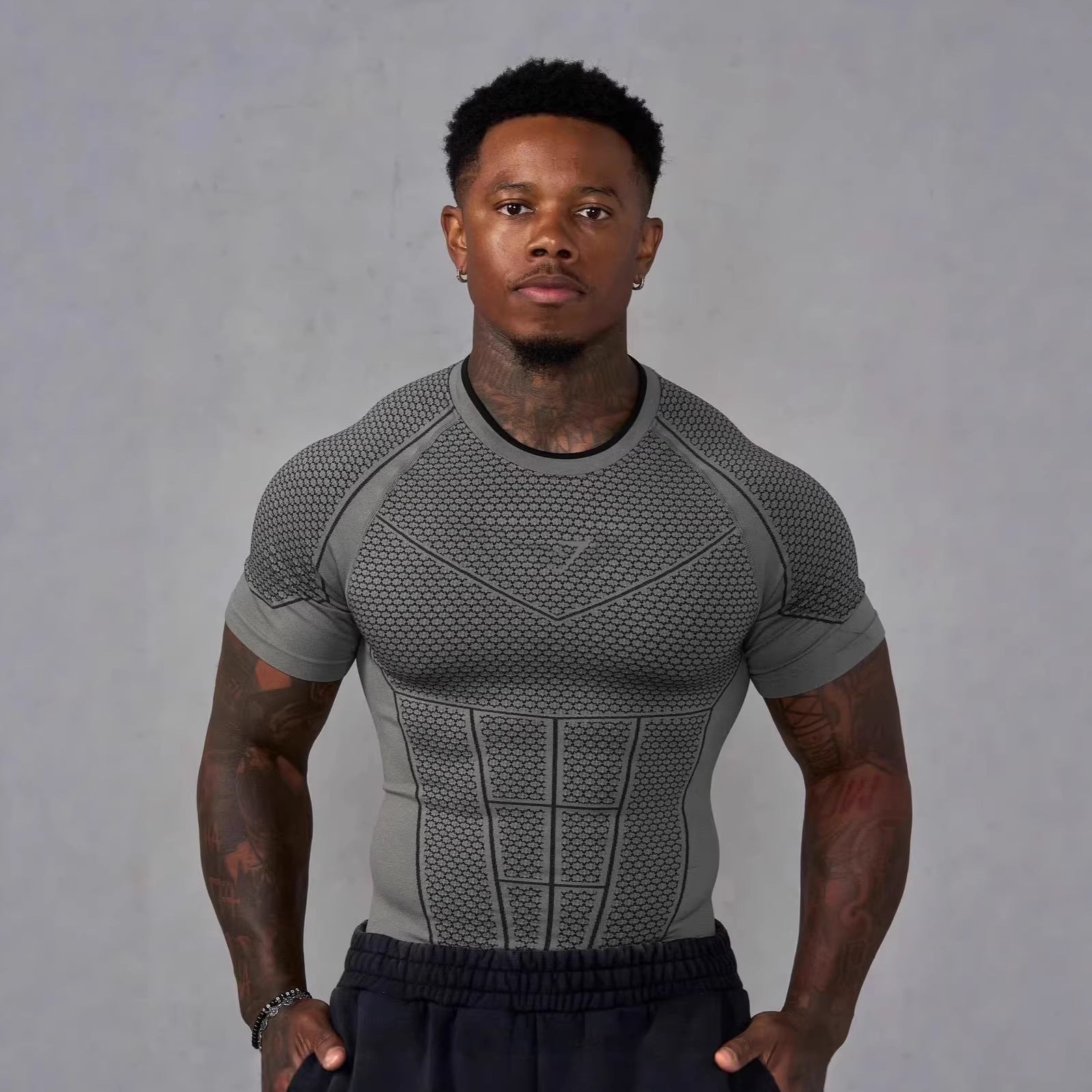 Herren nan muskelmodellierendes Funktionsshirt mit 3D-Struktur und gezielten Kompressionszonen Shopnory
