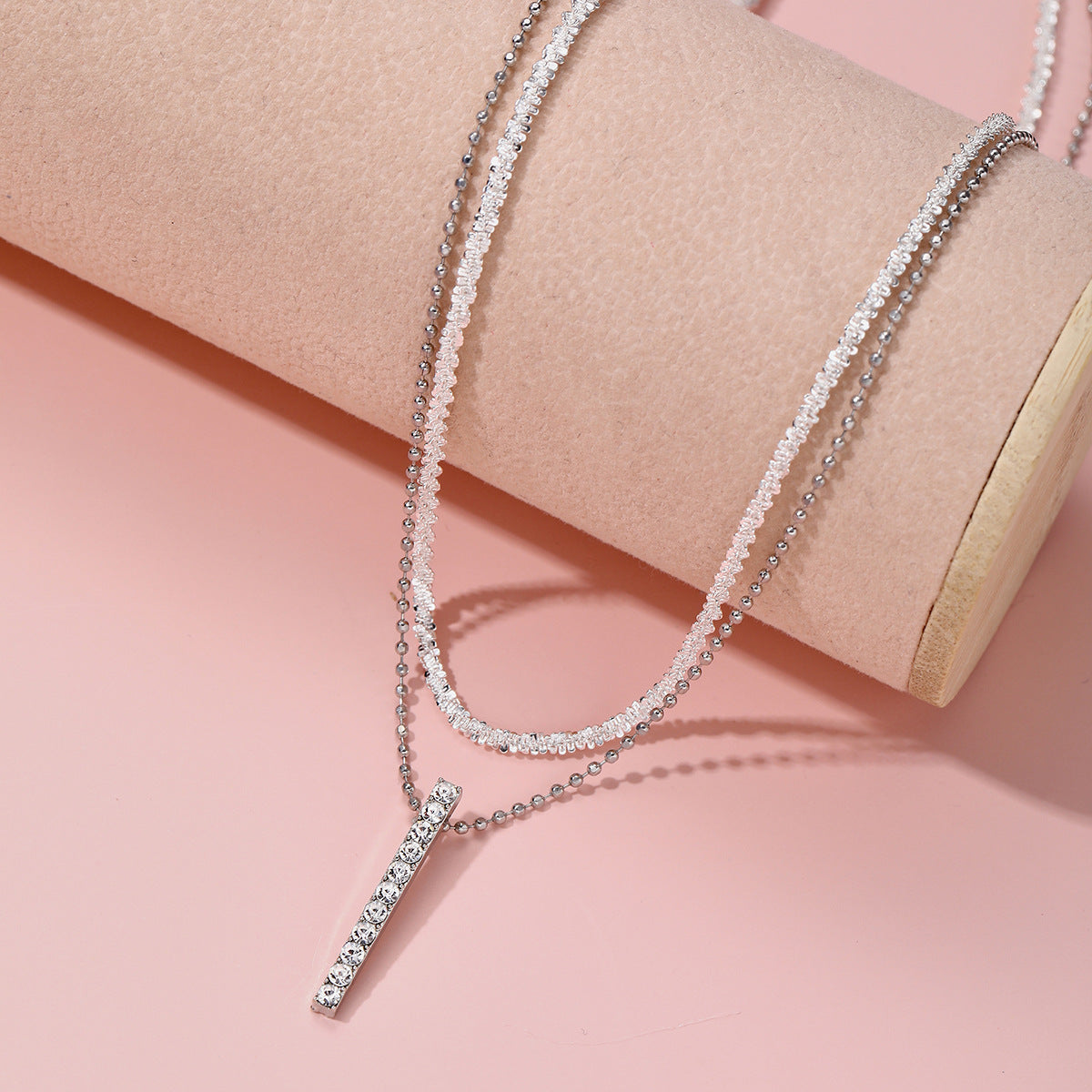 Damen Halskette mit doppeltem Kettendesign und funkelndem Anhänger Shop Nory