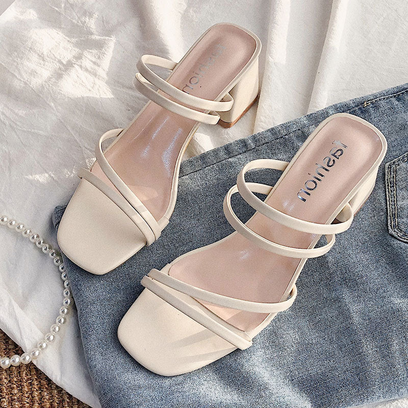 Damen elegante Absatzsandalen mit raffinierten Riemen