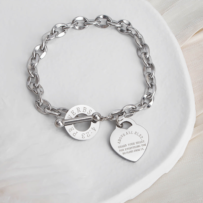 Damen Charm-Armband mit Herzanhänger und graviertem Spruch Shop Nory