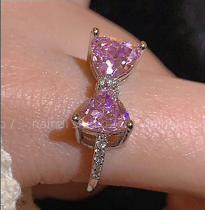 Damenring mit floralem Design und funkelnden Zirkonia Shop Nory 1781548707