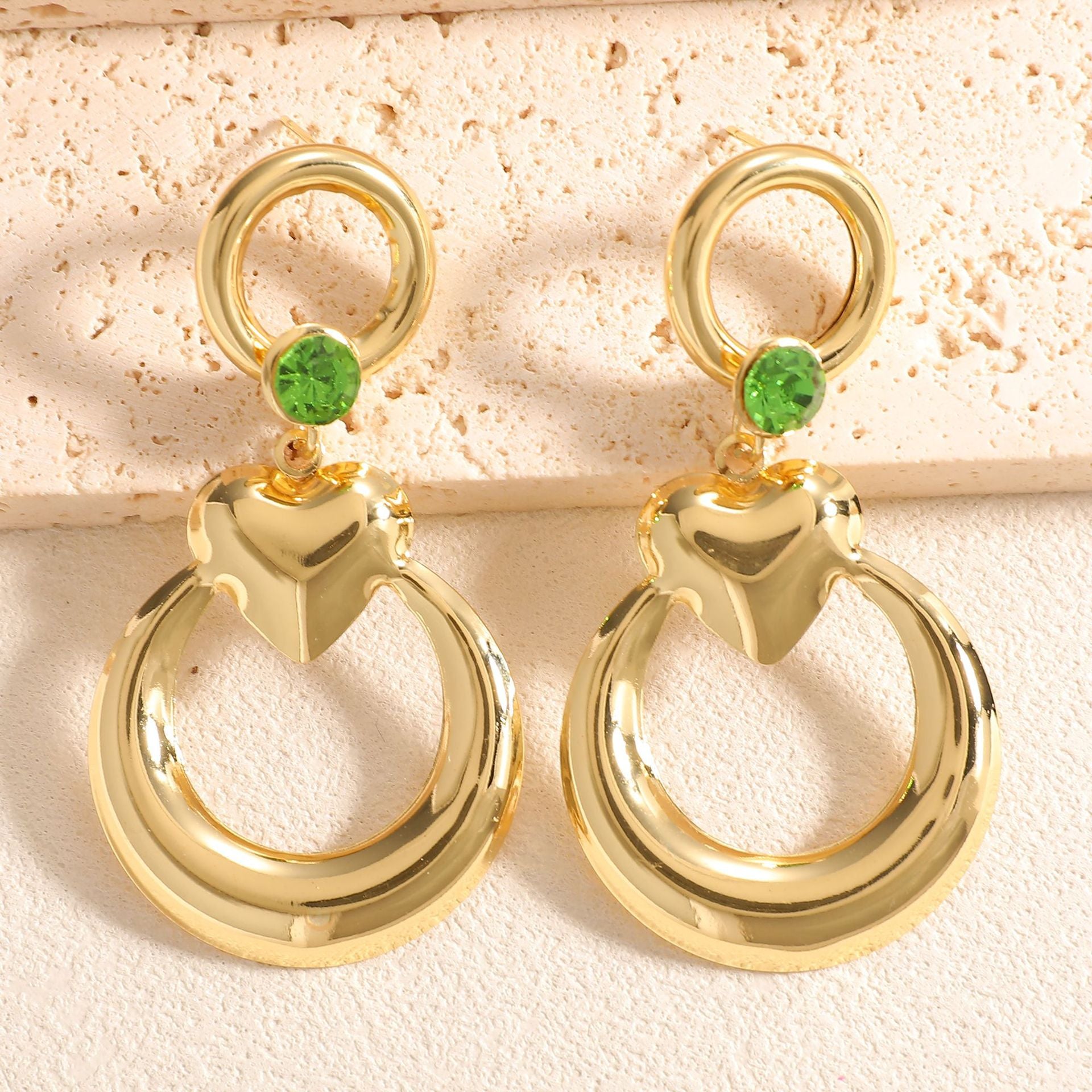 Damen Ohrringe mit modernem Herz- und Ringdesign Shop Nory