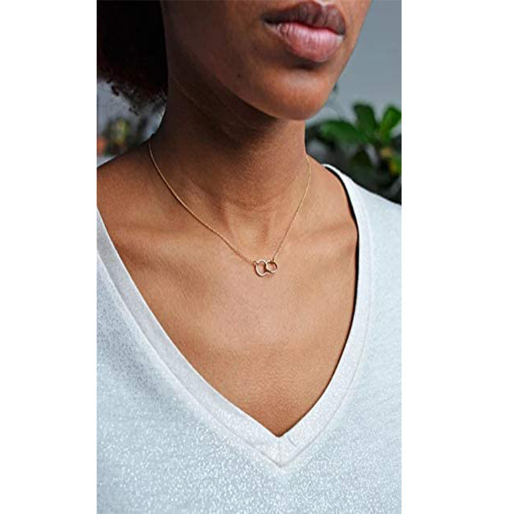 Damen Halskette mit doppeltem Ring-Anhänger aus hochwertigem Material Shop Nory
