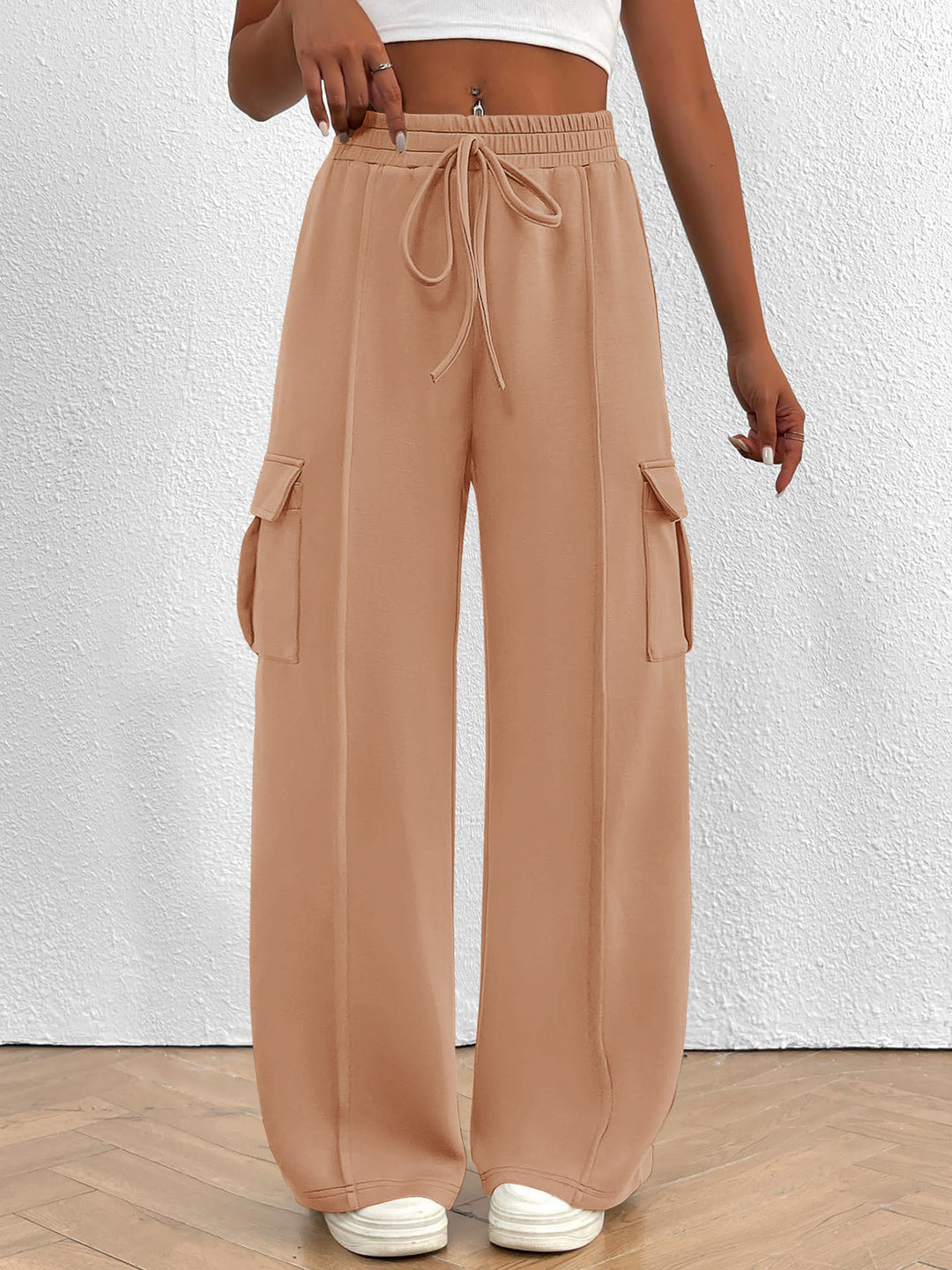 Damen Weite Cargo-Loungehose mit Tunnelzugbund und aufgesetzten Pattentaschen Shop Nory