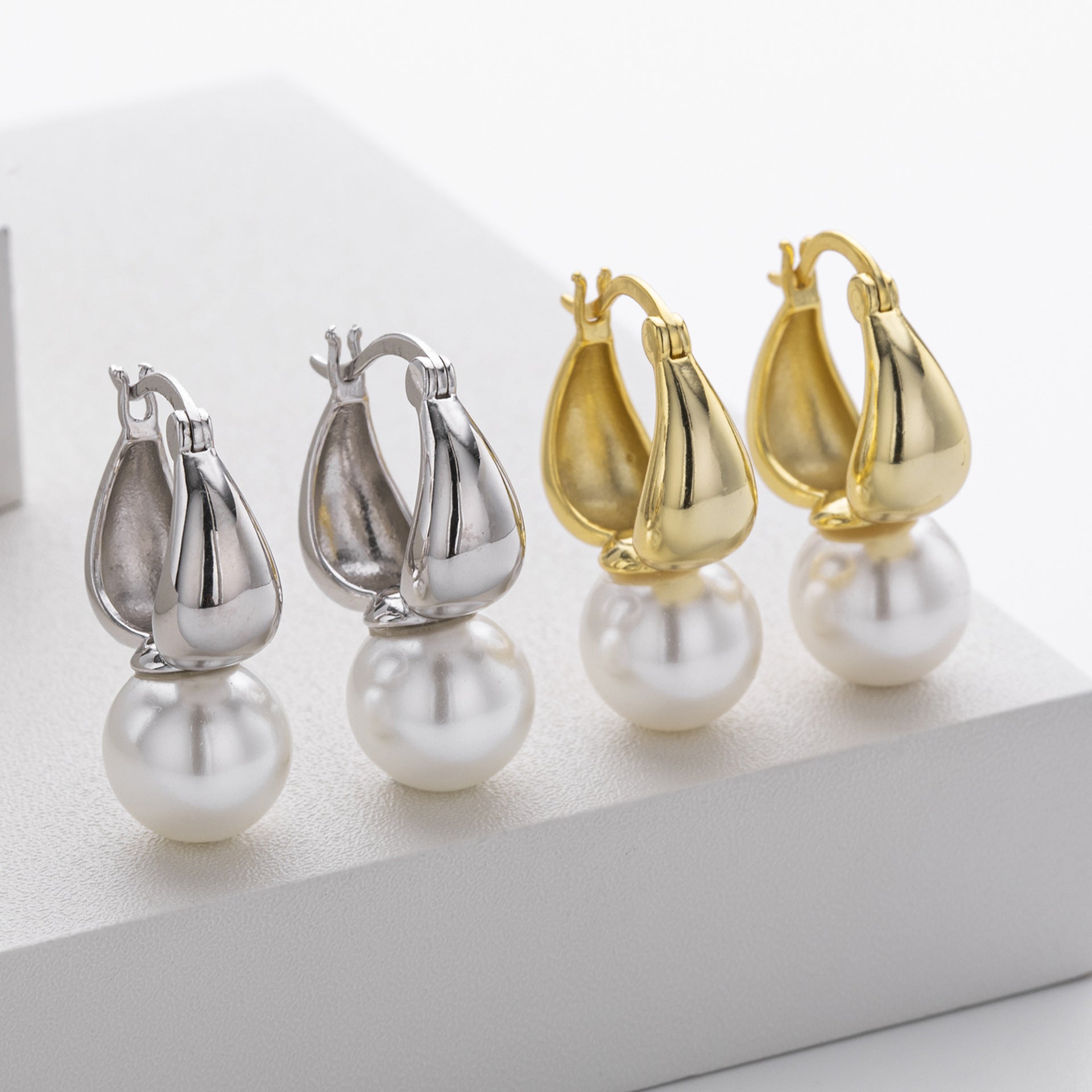 Damen Ohrhänger mit luxuriösem Perlenbesatz und elegantem Design Shop Nory