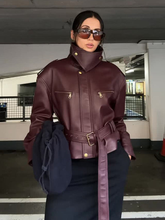 Damen taillierte Lederimitat-Bomberjacke mit hohem Stehkragen und Bindegürtel Shop Nory