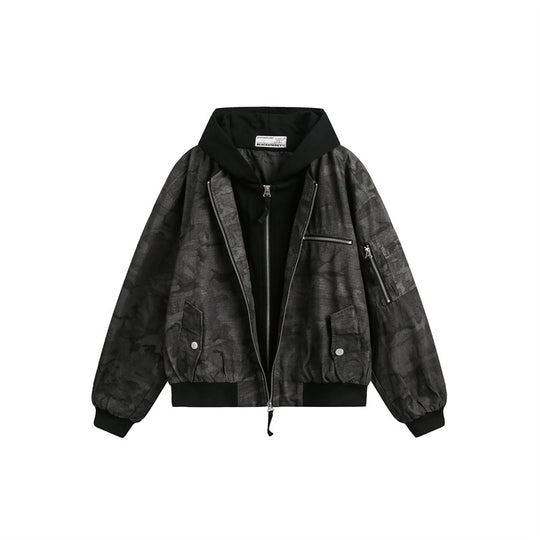 Herren Kurz geschnittener Oversize-Bomber im Layer-Look mit integrierter Kapuze und Camouflage-Jacquard Shop Nory