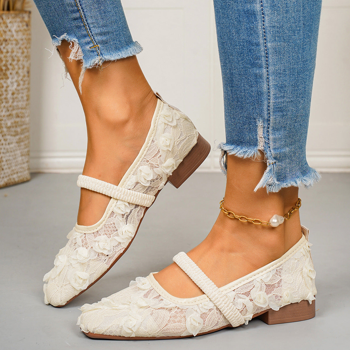 Damen Ballerinas mit zarter Spitzenapplikation und romantischen Blumenmotiven