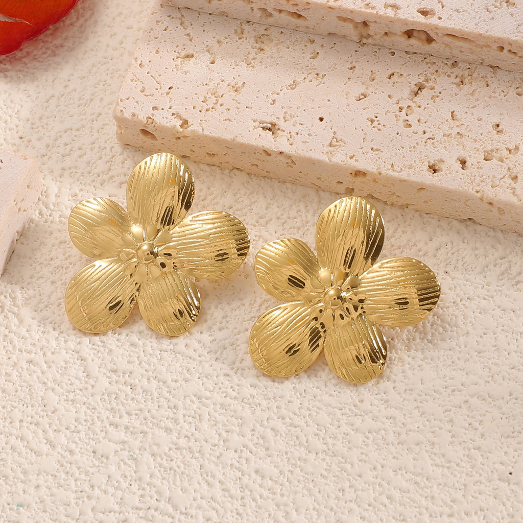 Damen Schmuckbroschen im floralen Golddesign Shop Nory