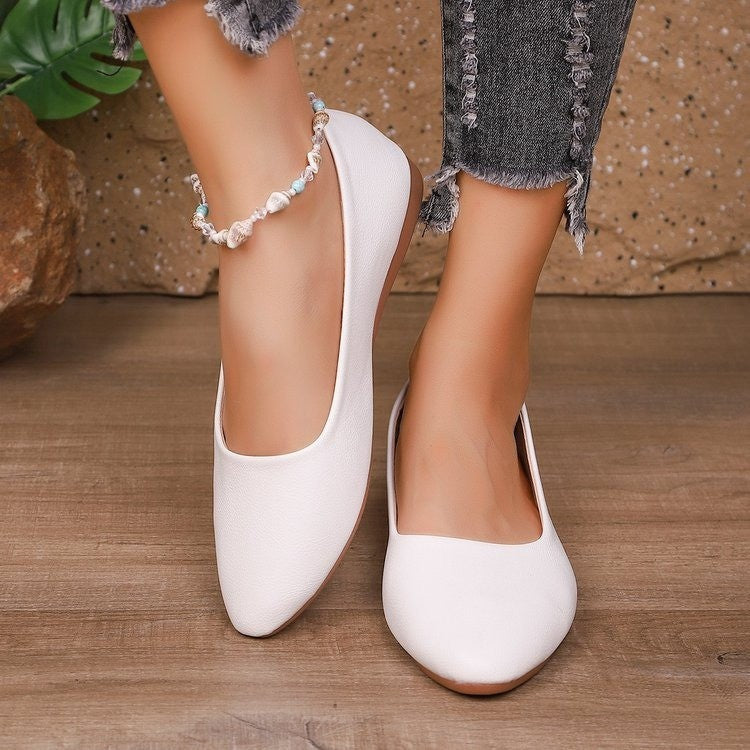 Damen Ballerinas aus weichem Leder mit elegantem Schalen-Ausschnitt
