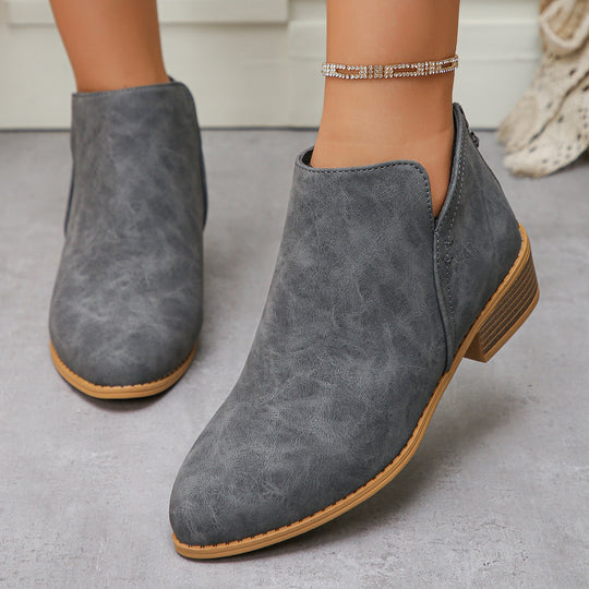 Damen Kurzstiefel mit Fersenreißverschluss, seitlichem Cut-Out und niedrigem Blockabsatz Shop Nory