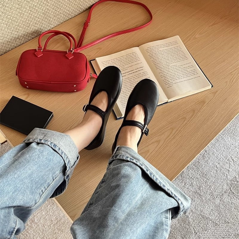 Damen modische Mary Janes mit verstellbarem Riemen und glänzender Oberfläche