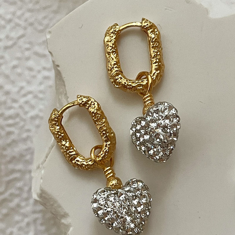 Damen Ohrringe mit glänzenden Herz-Anhängern Shop Nory