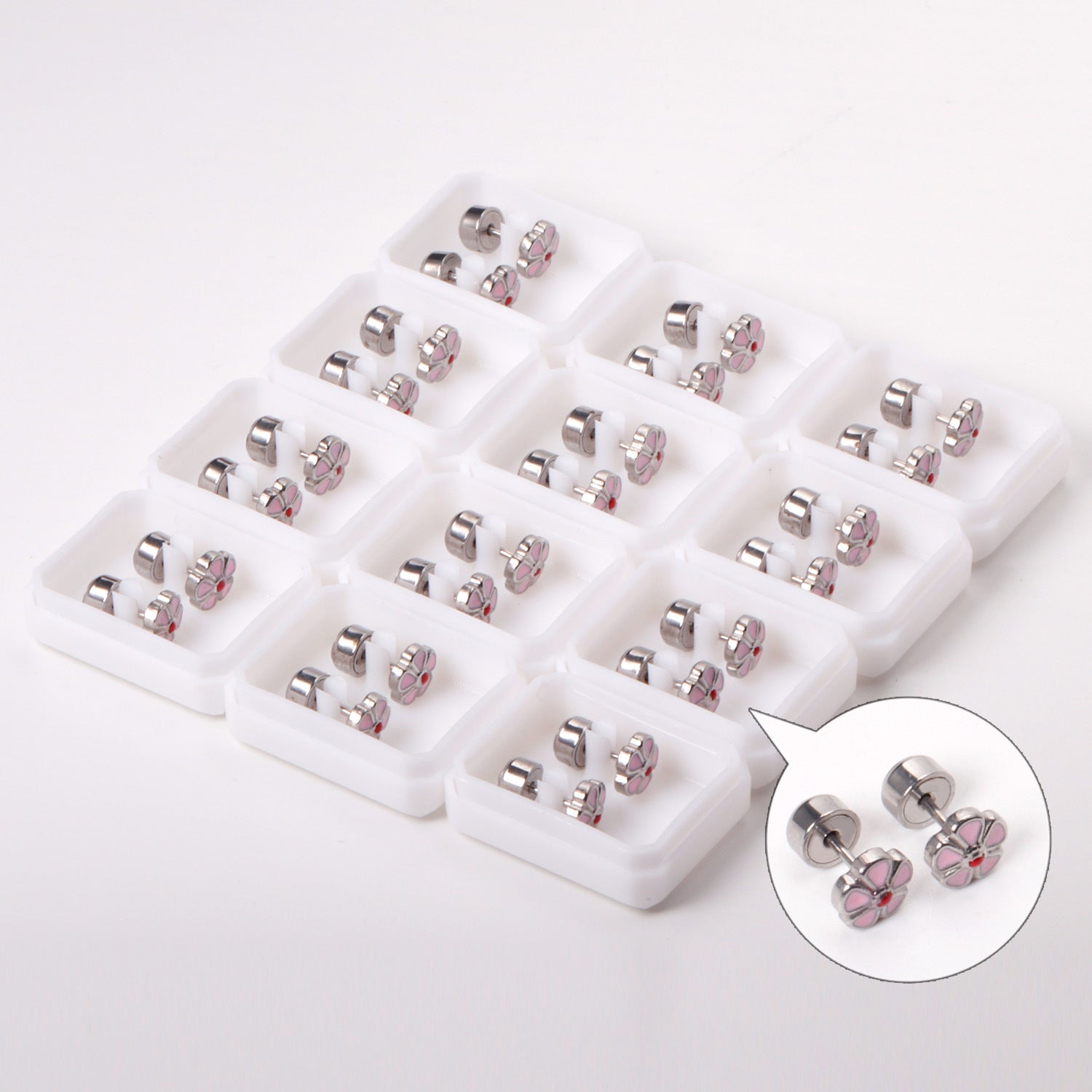 Damen Edelstahl Ohrstecker mit floralen Blumenmotiven und bunten Akzenten Shop Nory