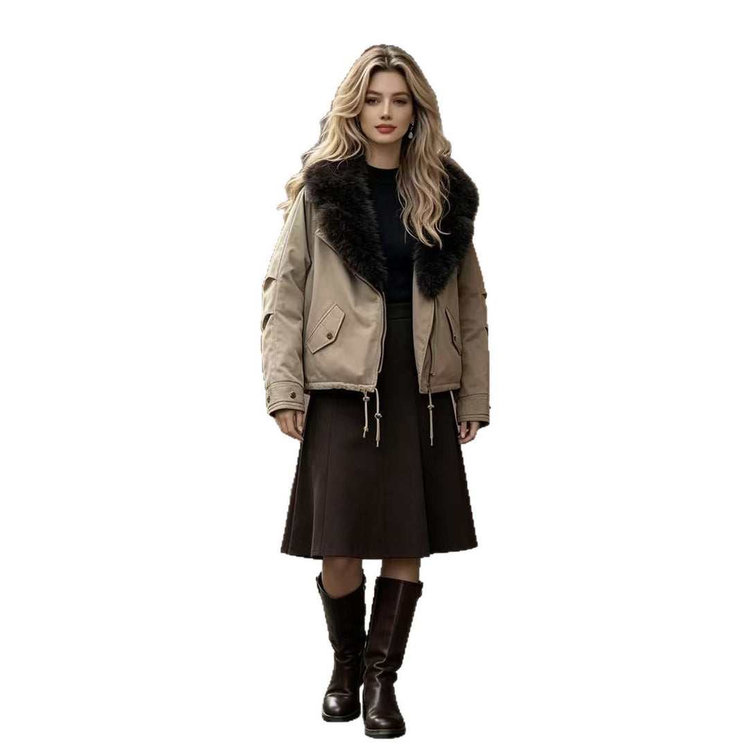 Damen nan kurze Bomberjacke mit voluminösem Kunstfellkragen, Kordelzugsaum und Pattentaschen Shop Nory