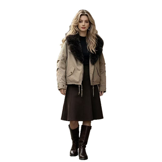 Damen nan kurze Bomberjacke mit voluminösem Kunstfellkragen, Kordelzugsaum und Pattentaschen Shop Nory