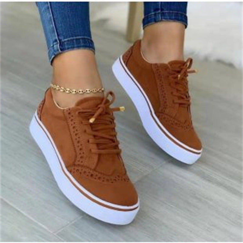 Damen Schnürer-Plateau-Sneaker im Brogue-Stil mit Komfortfußbett Shop Nory